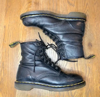 DR MARTEN   1460 Classic Boots 8/10 ⎮ Mens  11 US