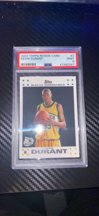 2007 topps Kevin Durant rookie card- PSA 9