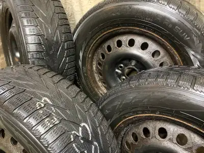 one set of four tires on steel rim with bolt pattern 5x120 and centre bore 65mm. Four Nokian tires i...