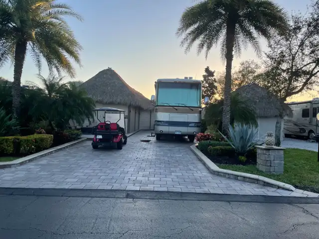 2006 Monaco Kinght PDQ Motorise in RVs & Motorhomes in Sherbrooke - Image 20