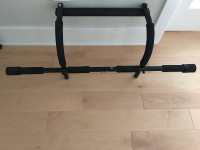 Pull up bar / barre de traction