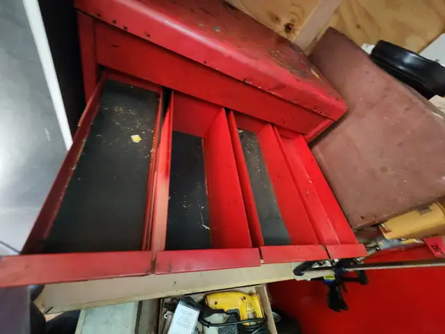 Snap-on Tools 12 Drawers Full Depth Older Tool Chest in Hand Tools in Windsor Region - Image 4