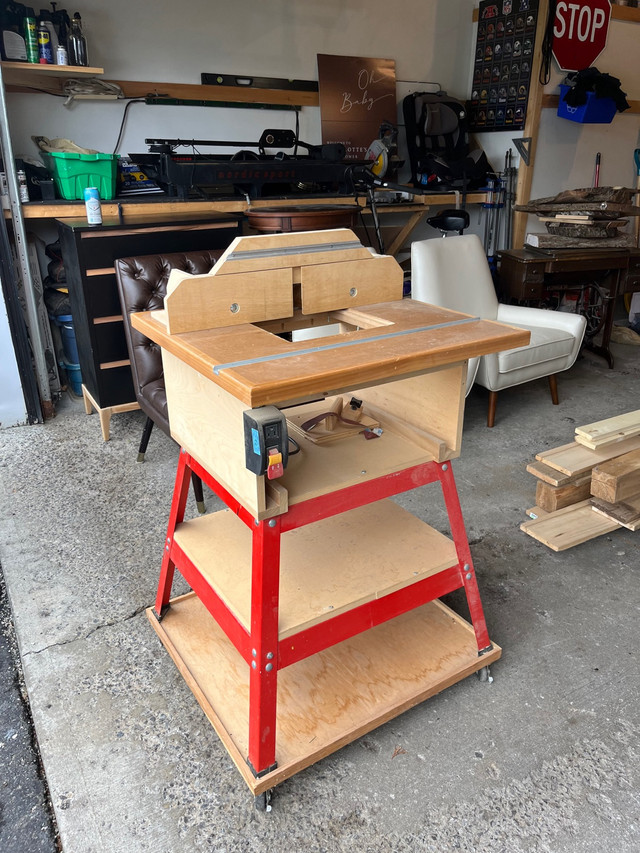 Router Table in Hobbies & Crafts in Ottawa
