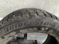 Un seul pneu hiver  205/55R16