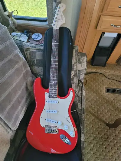 Fender stratocaster Affinity. Rosewood neck. Nice player. Small chip on body. Plays as good as most...