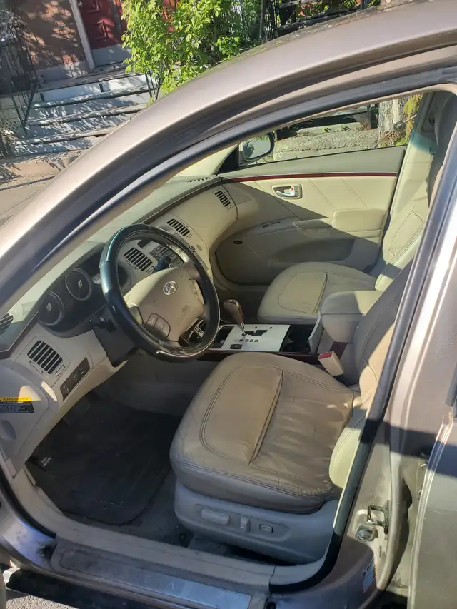 2006 Hyundai Azera in Cars & Trucks in City of Montréal - Image 5