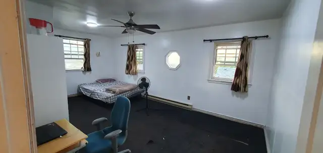 Double-size Private room, Furnished in Room Rentals & Roommates in Peterborough - Image 3