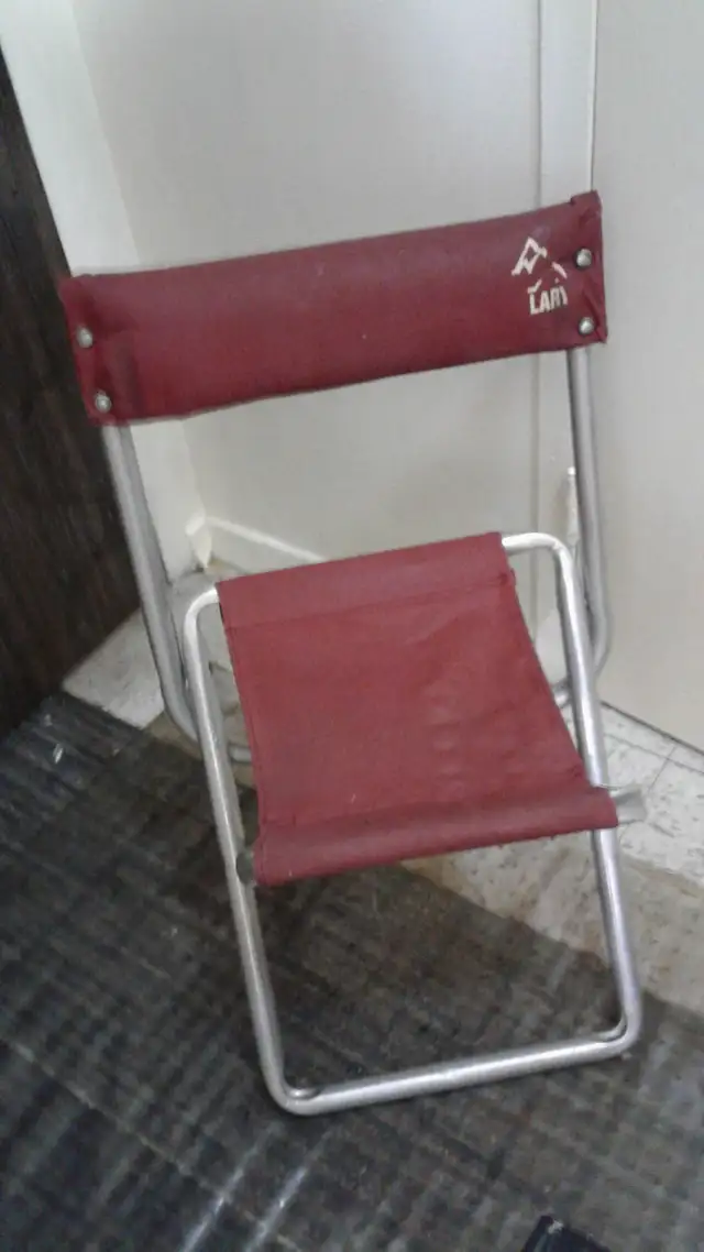 COTTAGE OR GARDEN CHAIR in Patio & Garden Furniture in City of Toronto - Image 3