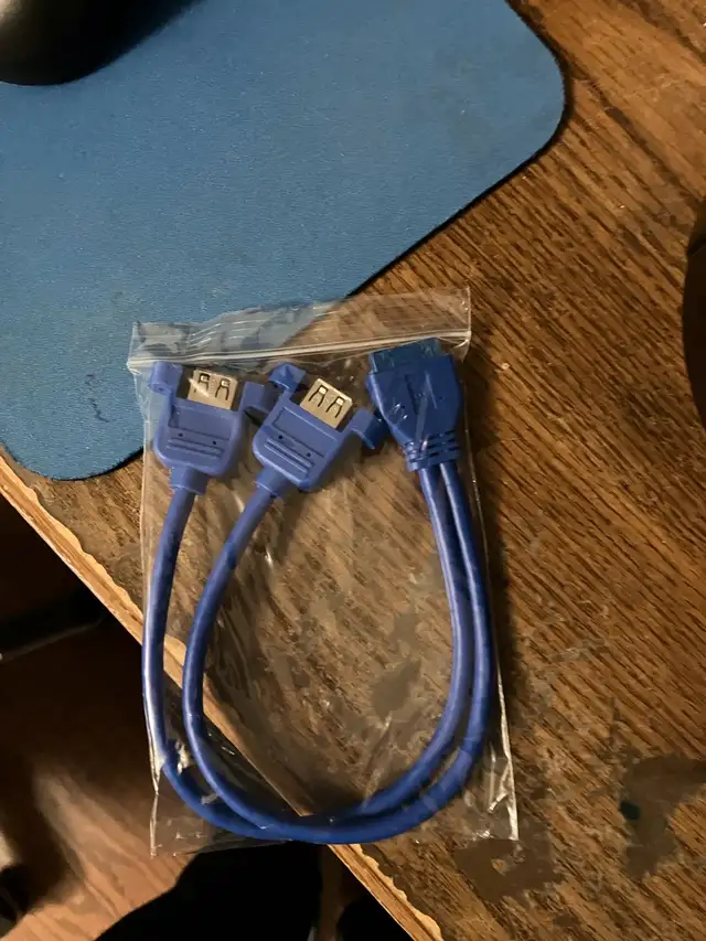 19/20 Pin USB to motherboard cable in Cables & Connectors in Markham / York Region - Image 2
