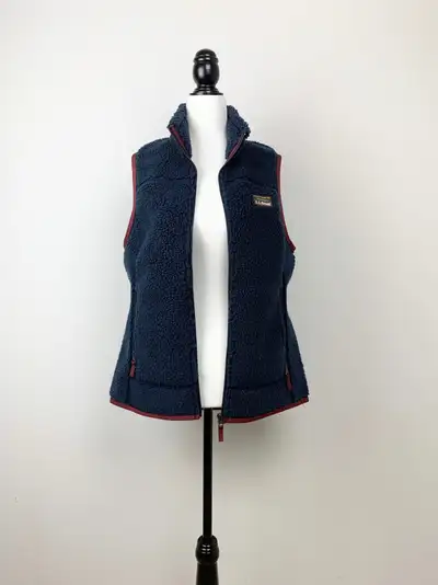 LL Bean Women’s Mountain Pile Fleece Vest, made with heavy weight Sherpa Fleece, slightly fitted, tw...