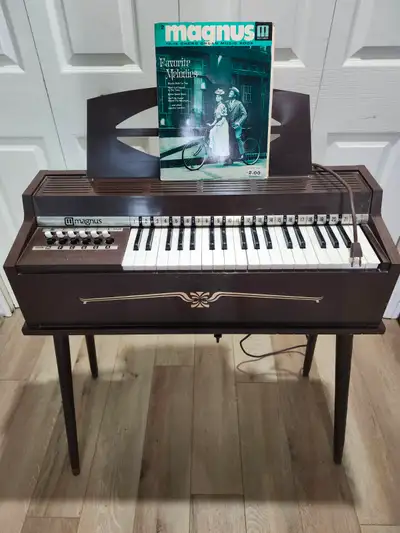 Orgue vintage Magnus, View more