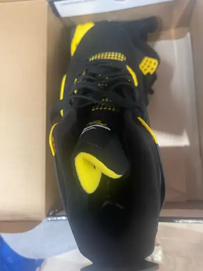 Nike Air Jordan 4 Retro Thunder, View more