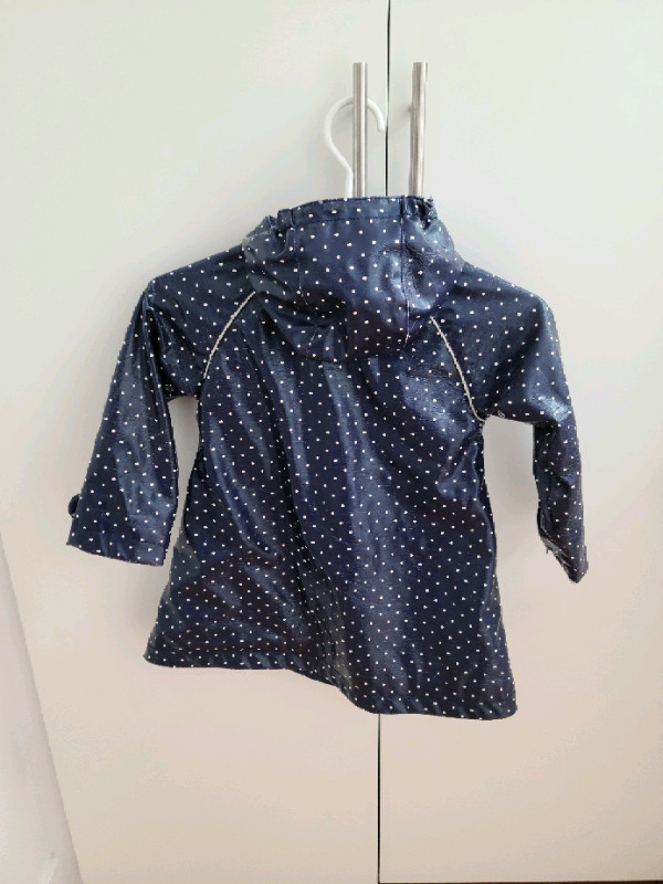 Children's Place Lined Rain Jacket - Size 4T in Clothing - 4T in Calgary - Image 2