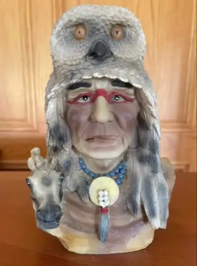 PICK UP : CROW FOOT LIBRARY ( NW )  VINTAGE NATIVE CHIEF TABLE D, View more