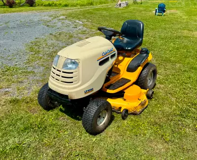 2007 Cub Cadet LT1050 50 inch. HydroStatic Drive. Needs new deck, View more