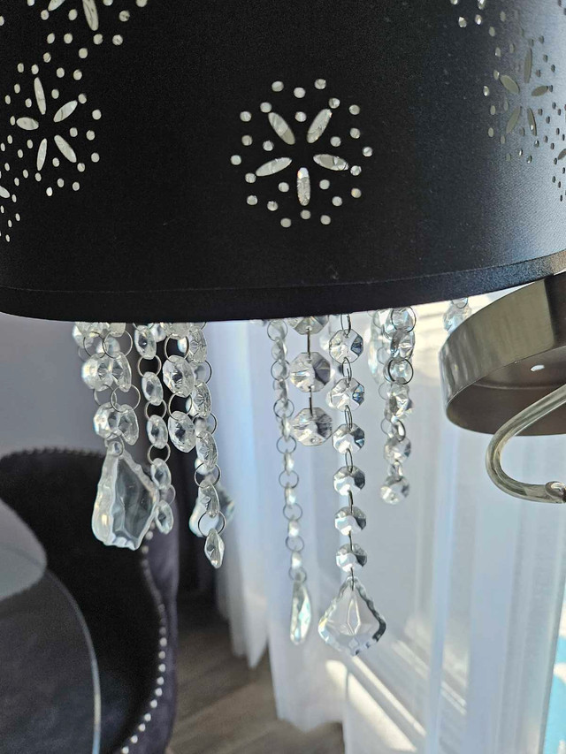 Lampe suspendue noire dans Éclairage intérieur et plafonniers  à Laval/Rive Nord - Image 2