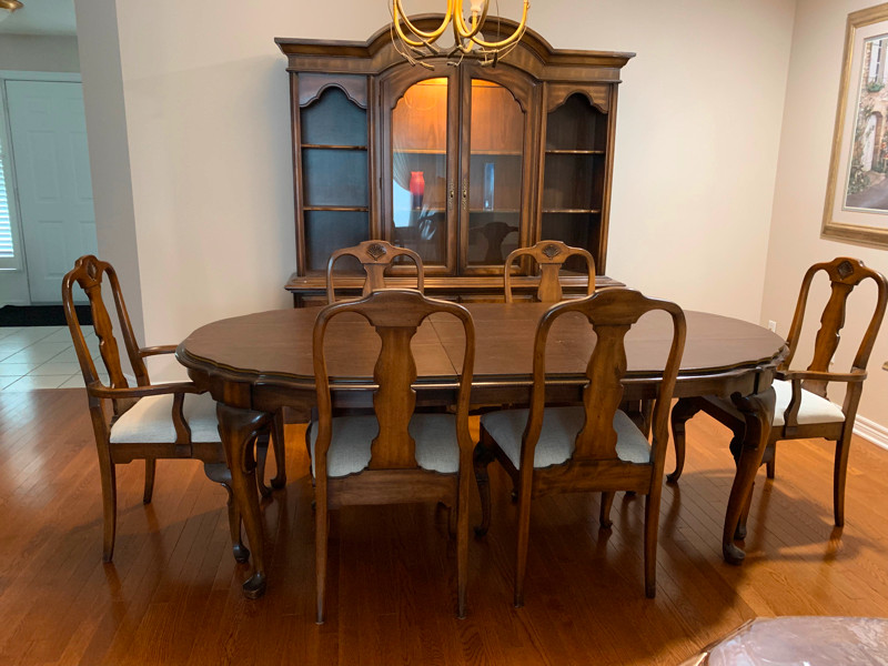Kijiji dining room table hotsell