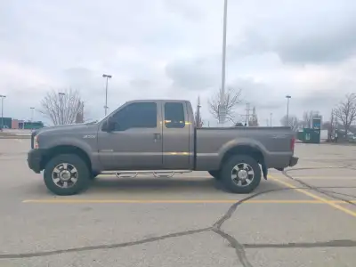2005 Ford F-250 XLT Extended Cab 6.0 DIESEL 4x4