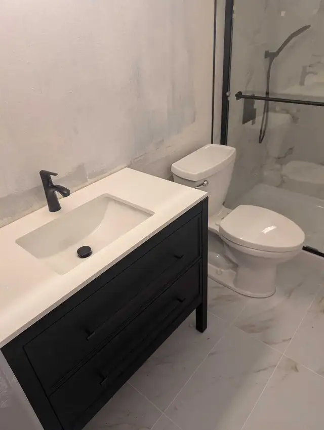 Qualified plumber 64722633097475122