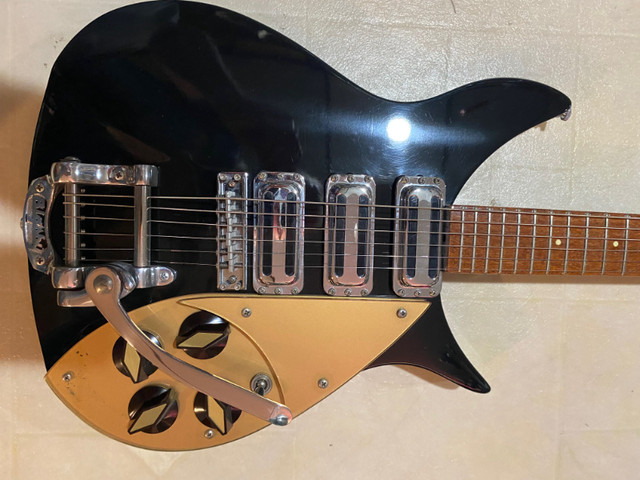 Vintage 1984 Rickenbacker 325V59 electric guitar in Guitars in Winnipeg - Image 2
