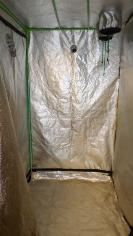 LARGE Grow Tent With Propagation Tent -READ DISCRIPTION- in Other in Kitchener / Waterloo - Image 3