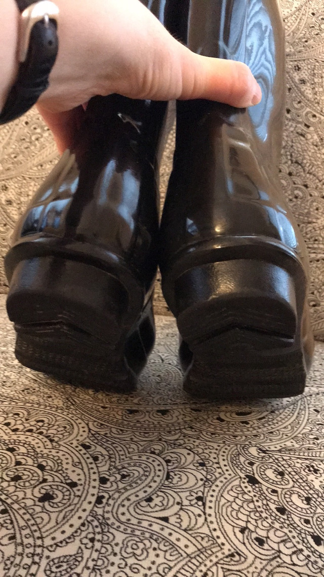 Women’s Hunter Boots Size 8 in Women's - Shoes in Markham / York Region - Image 4