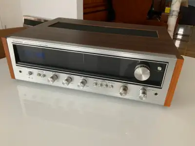 Tout est propre et fonctionnel. Peut être testé sur place. Pioneer SX-535 : ($290) Autres : Pioneer...