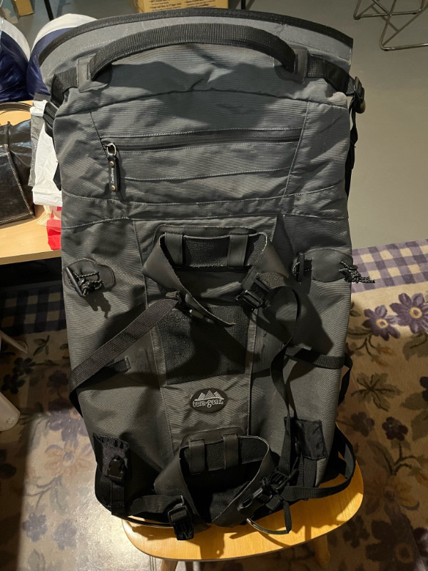 80L Internal Frame Hiking Backpack Camping Bag in Fishing, Camping & Outdoors in Calgary