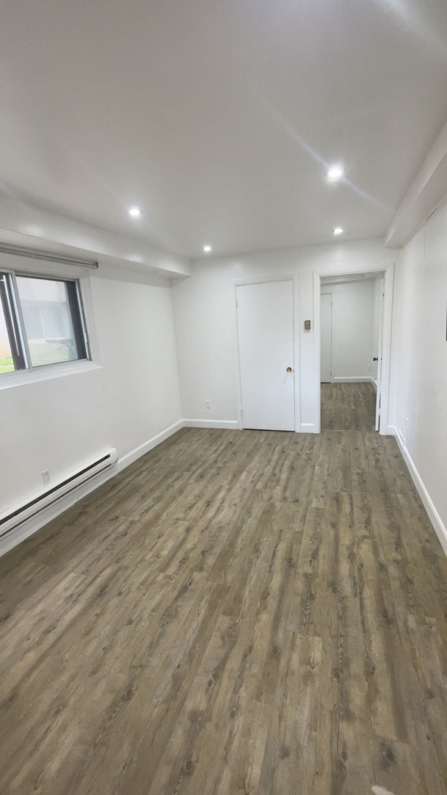 Beautifully Renovated 2½ Apartment for Rent - 900$ — photo 1