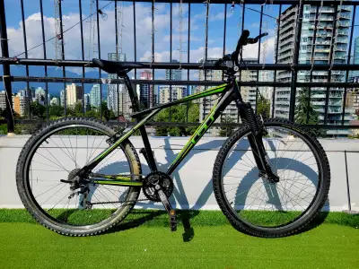 GT Aggressor 3.0 Medium Hybrid Bicycle (Project), View more