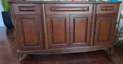 Belle salle à manger  à vendre, View more