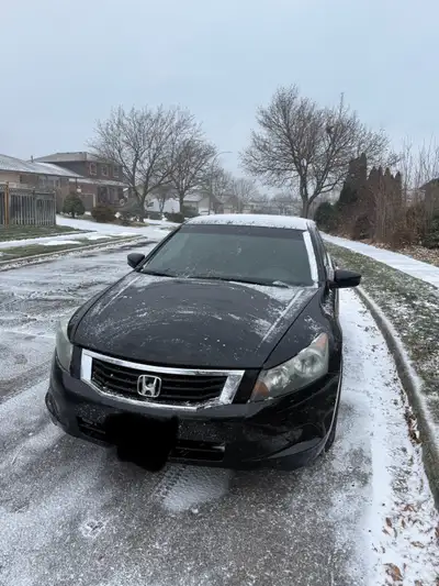Accord runs and drives extremely smooth with no issues at all. Recently equipped with brand new tire...