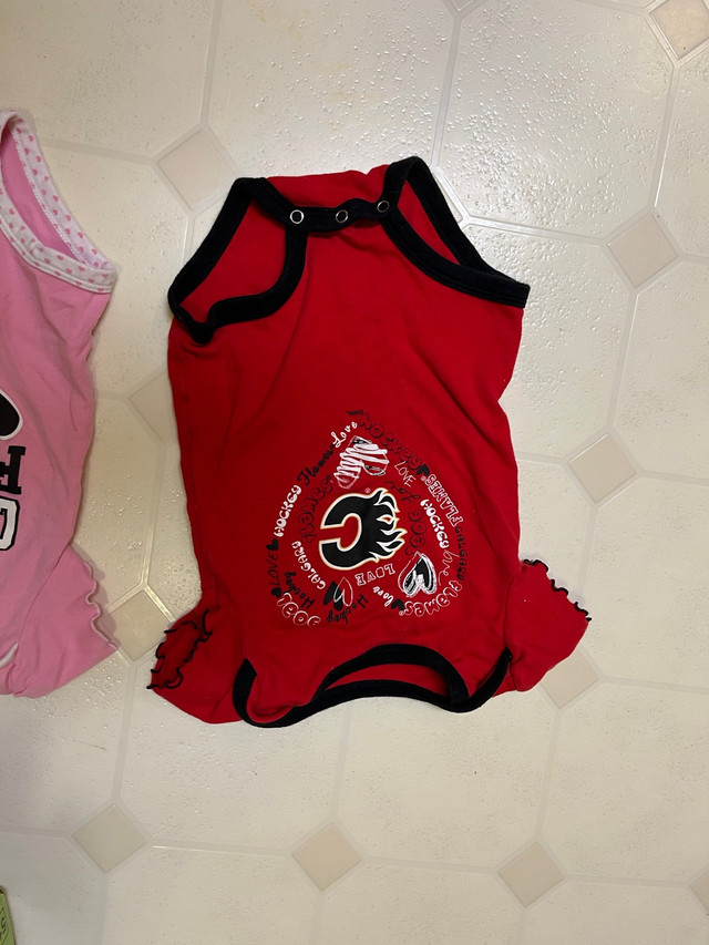 0-3 M Baby Girl Calgary Flames Merch.  in Clothing - 0-3 Months in Calgary - Image 2