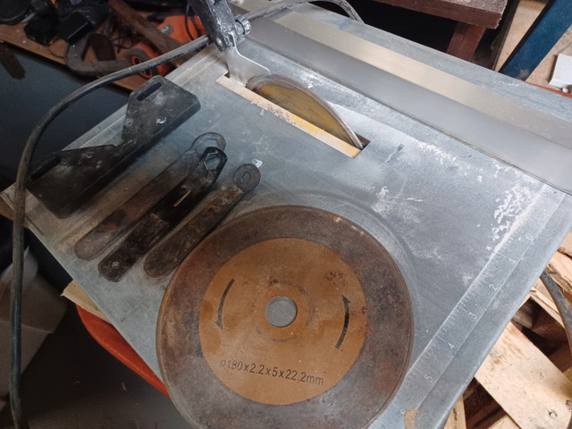 Tile Cutter in Power Tools in Moncton - Image 4