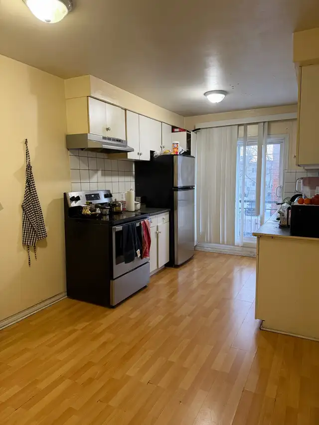 1 + den Apartment | Long Term Rentals | City of Toronto | Free local ...