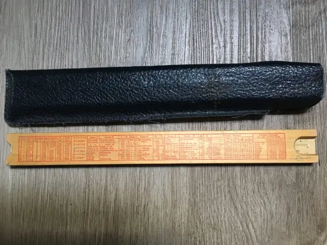 Slide rule in Other in City of Montréal - Image 5