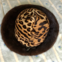 Leopard Fur Top Hat (7.5) and Scarf combo in Etobicoke