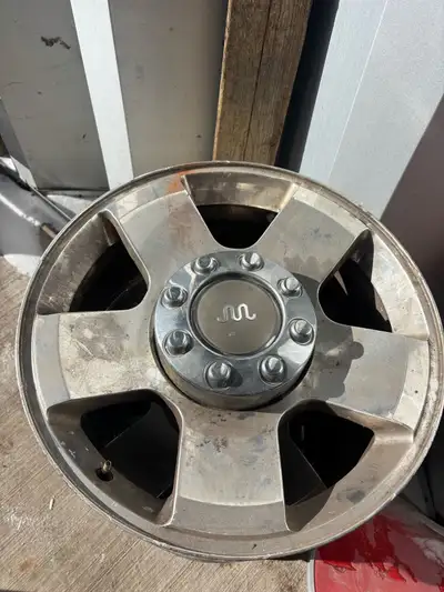 For sale is an authentic 20-inch factory OEM alloy wheel from a Ford Super Duty (F-250/F-350). This...