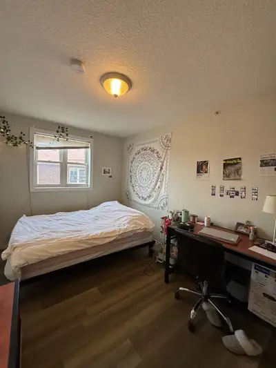 SUBLET SUMMER 2025! April 25th - August 27th. $500 regularly $915 monthly rent + utilities + wifi. F...