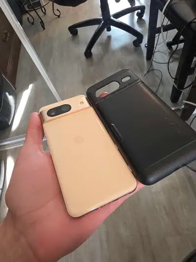 RoSe gold google pixel 8 unlocked sale or trade, View more