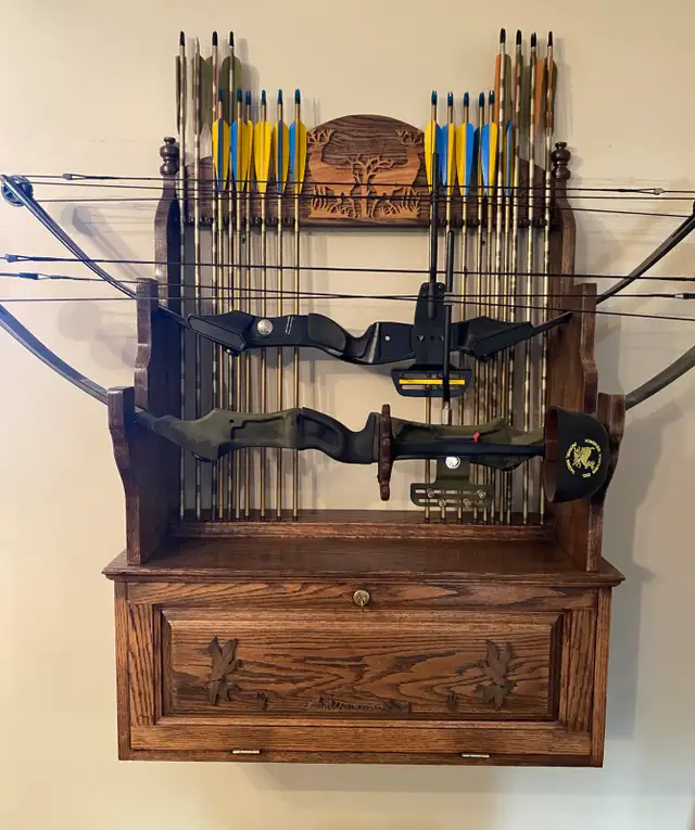 Compound Bow’s and Storage Rack in Other in Edmonton - Image 2
