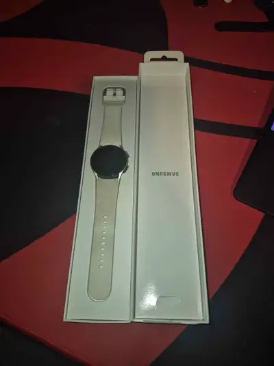 Samsung Galaxy Watch6 40mm, View more