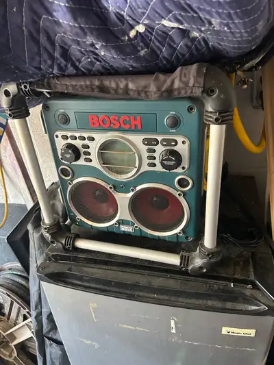 Bosch radio with CD player, View more