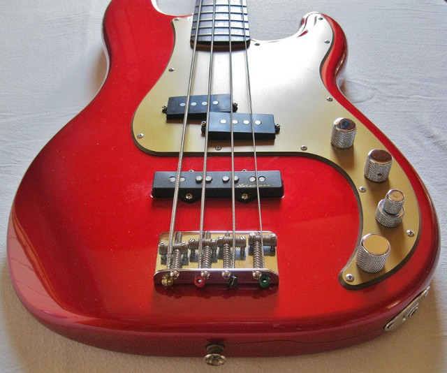 FENDER Deluxe Active PRECISION / JAZZ BASS → Rock-Bottom PRICE ! in Guitars in Cranbrook - Image 4