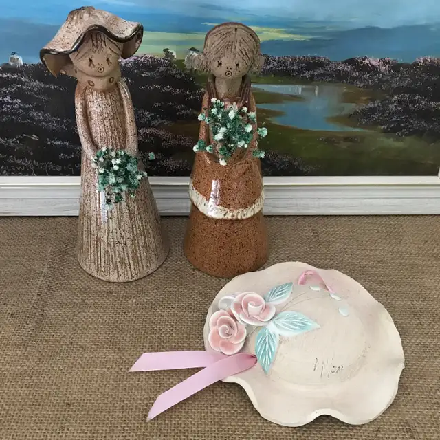 $in Ad Handcrafted Pottery Flower Girls & Garden Hat Wall Decor  in Home Décor & Accents in Ottawa - Image 2