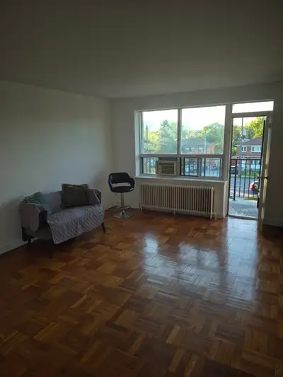 I'm looking to rent this apartment for a year or so, but willing to rent for shorter term. If plans...