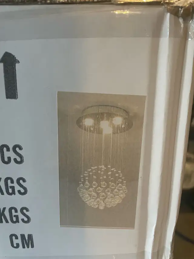 Modern chandeliers in Indoor Lighting & Fans in Ottawa - Image 7