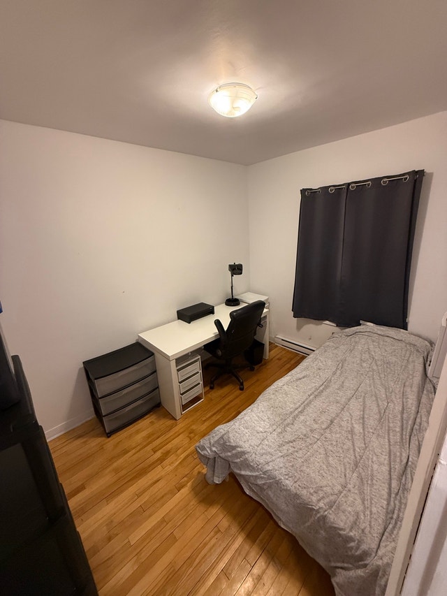 Chambre meublée — photo 1