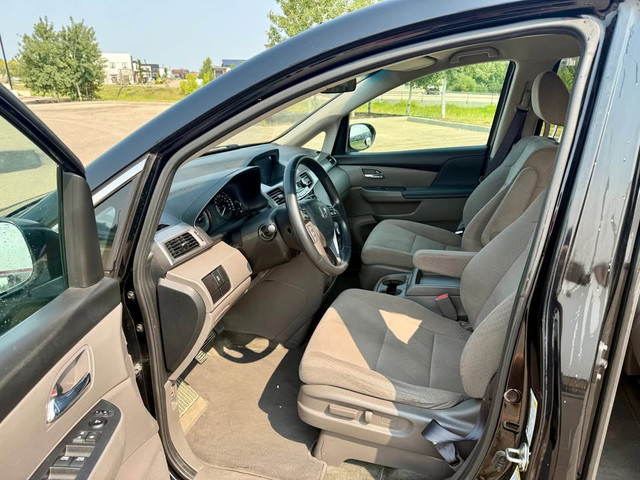 2017 Honda Odyssey Excellent Condition New Winter Tires & Rims in Cars & Trucks in Grande Prairie - Image 4