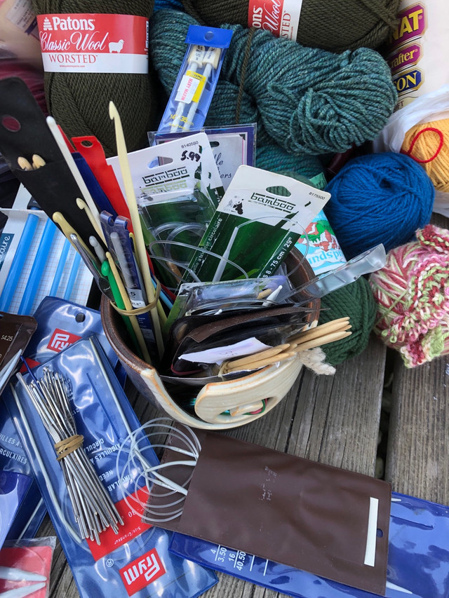 Wool Needles Hooks Knitting Crochet Sewing Hobby Estate Lot Find in Hobbies & Crafts in Oakville / Halton Region - Image 3
